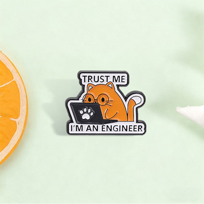 Laptop Accessories Design - Pin Enamel Kutipan I Am An