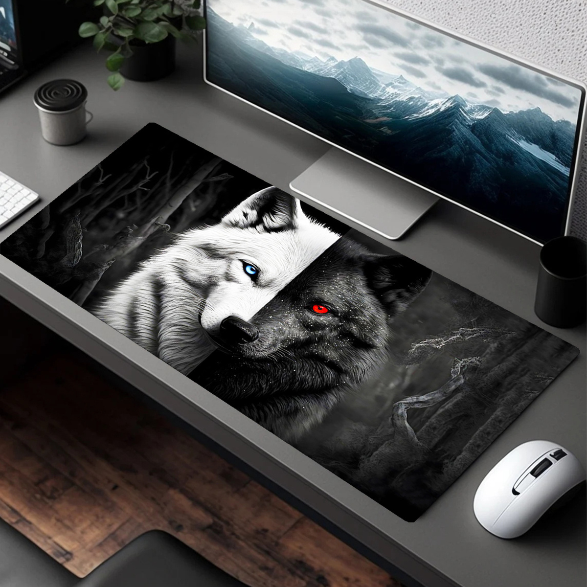 Laptop Accessories Design - Alas Mouse Gaming Besar Desain Serigala