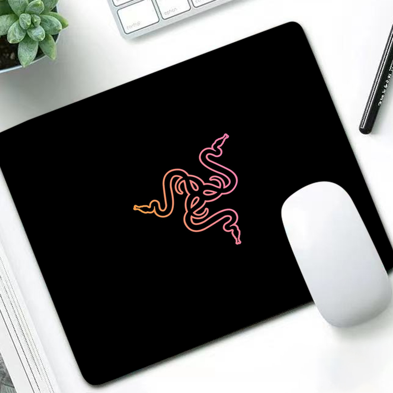 Razer Luxury Mouse Pad Anime G - Laptop Accessories For Programmers ulasan dan harga